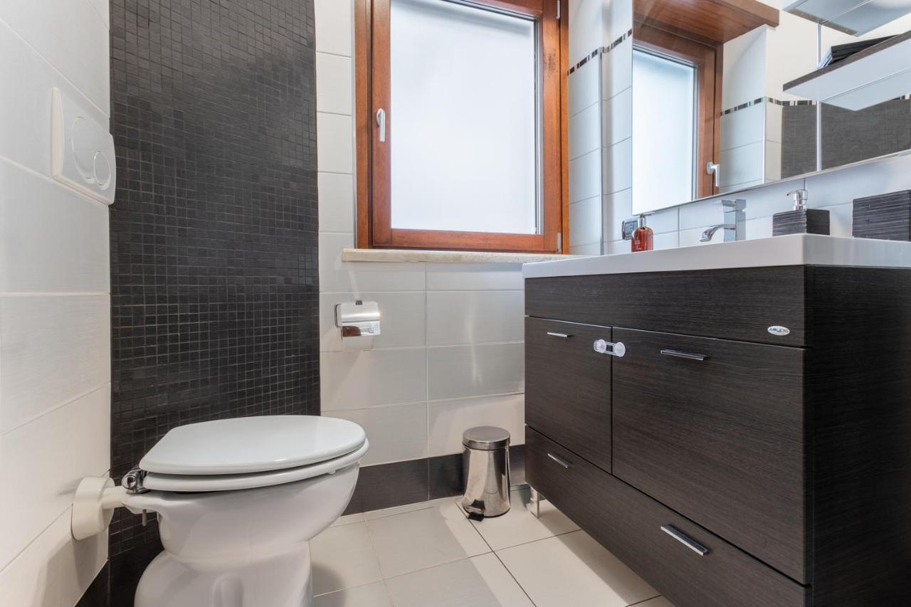 Naima Apartment San Pietro Roma Esterno foto