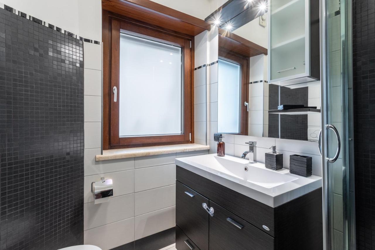 Naima Apartment San Pietro Roma Esterno foto